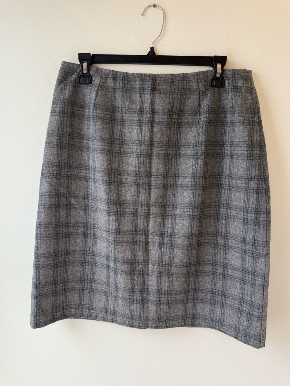 Old Navy Gray Plaid Pencil Skirt